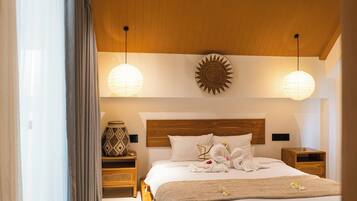 Desk, laptop workspace, free WiFi