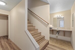 Interior - Spacious and comfortable 5-bedroom house near Whitworth University (Spokane)