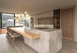 Microwave, oven, stovetop, dishwasher - Loft Unique Mine pool and spa (Bogotá)