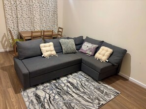 Living area - Haden Hill Retreat - Wolverhampton (Wolverhampton)