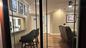 Unclassified image, 3 of 41, button - A&C WATERFORD COTTAGE # 3 (Victoria)
