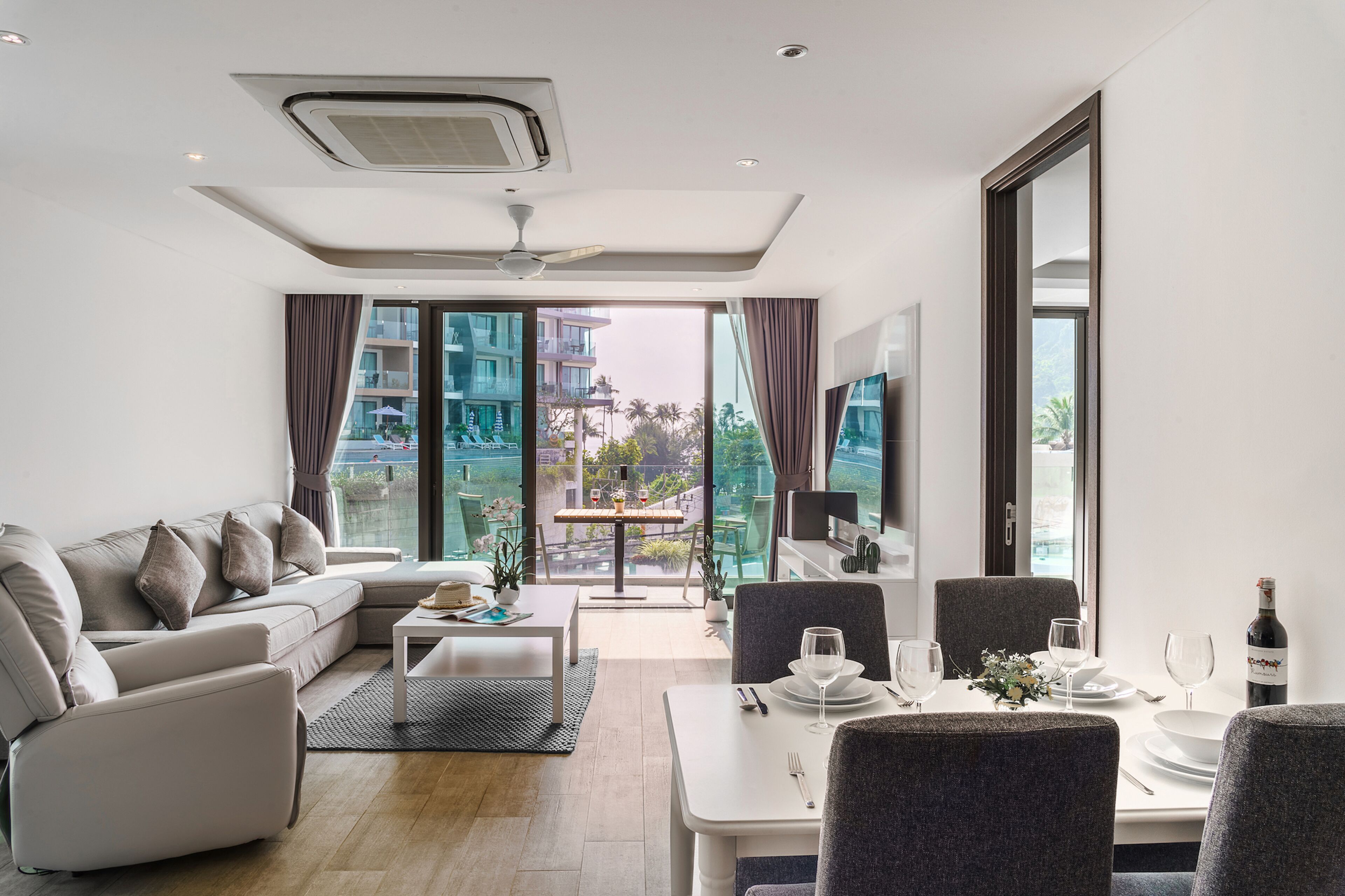 Family Apartment, Hill View | Living area