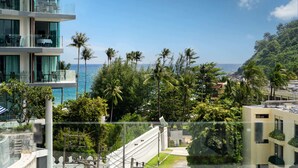 Appartement familial, vue sur la colline | Vue du balcon