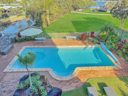 Sails Resort 3 Bedroom Apartment - Unit 12