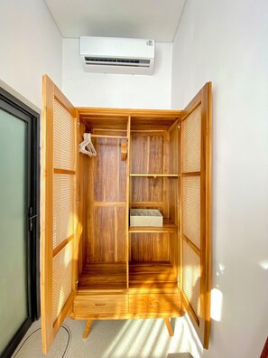 Biệt thự Deluxe, 2 phòng ngủ, quang cảnh hồ bơi | Nệm Select Comfort, bàn, khu vực làm việc phù hợp cho laptop 