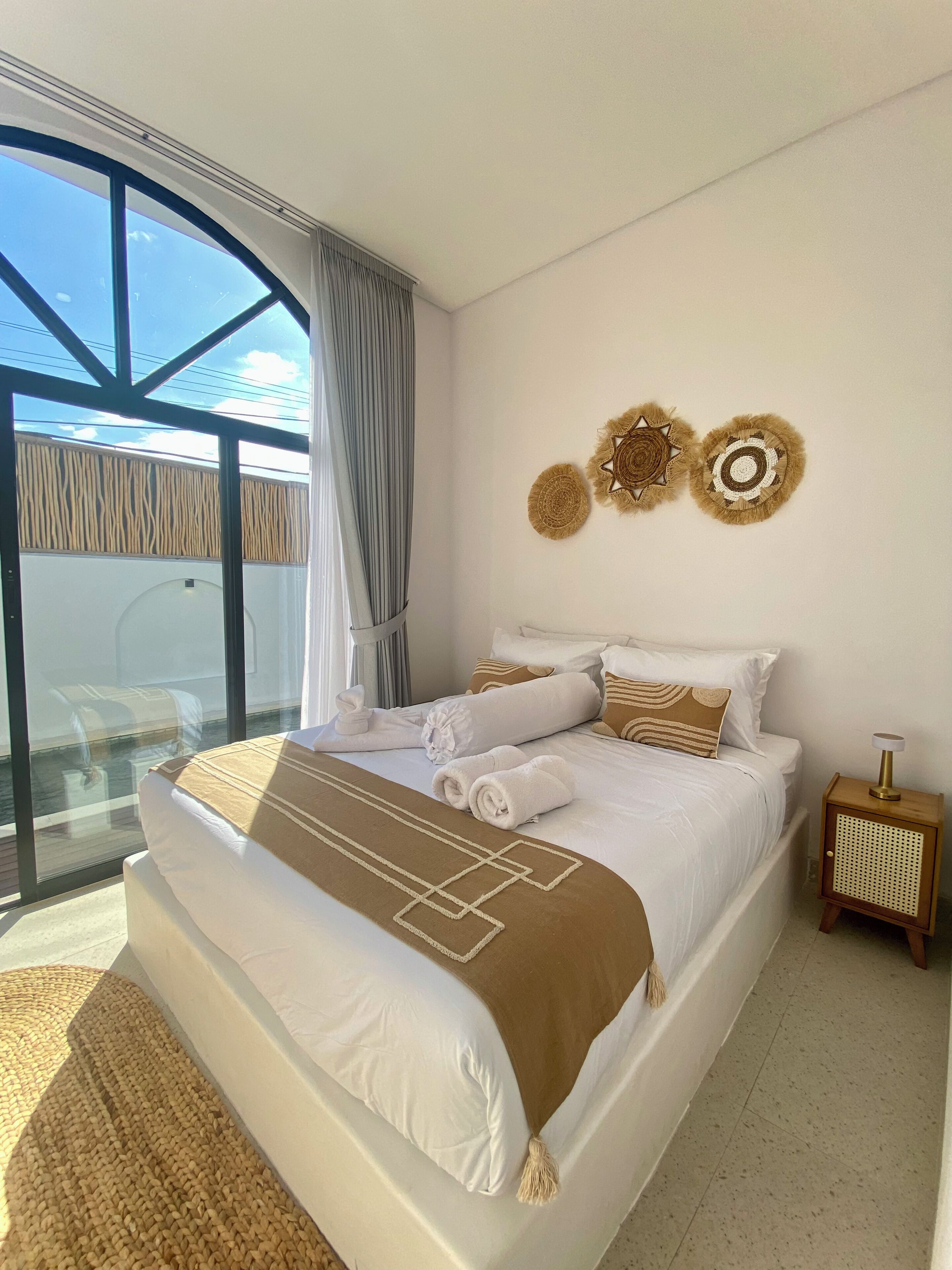 Deluxe Villa, 2 Bedrooms, Pool View | Desk, laptop workspace, free WiFi