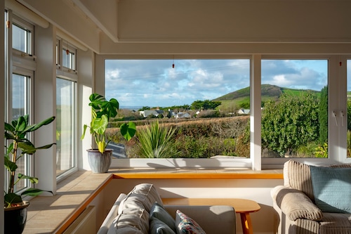 Tamarisk  -  a house  that sleeps 9 guests  in 4 bedrooms