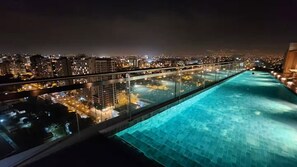 Outdoor pool - Barranco | Spacious view of the city | 1 bedroom (Barranco)