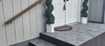 Perfect 3-bedroom house with AC and Peak-A-View in West Tacoma