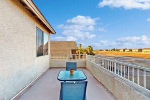 Outdoor dining - 4BR Home w/ Pool, Hot Tub & Game Room (Laveen)