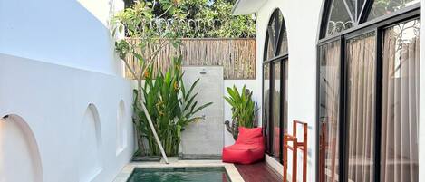 Εξωτερική πισίνα