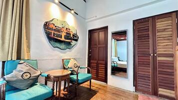Family Room, Balcony, City View | Wi-fi percuma