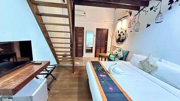 Family Room, Balcony, City View | Wi-fi percuma