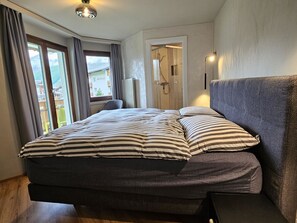 2 Schlafzimmer, Internetzugang