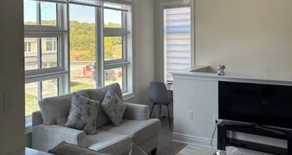 Brand New Luxury Modern Above Ground Suite Bond Head Retreat/Peaceful