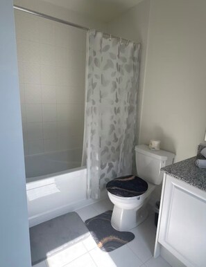 Bathroom - Brand New Luxury Modern Above Ground Suite Bond Head Retreat/Peaceful (Bond head)