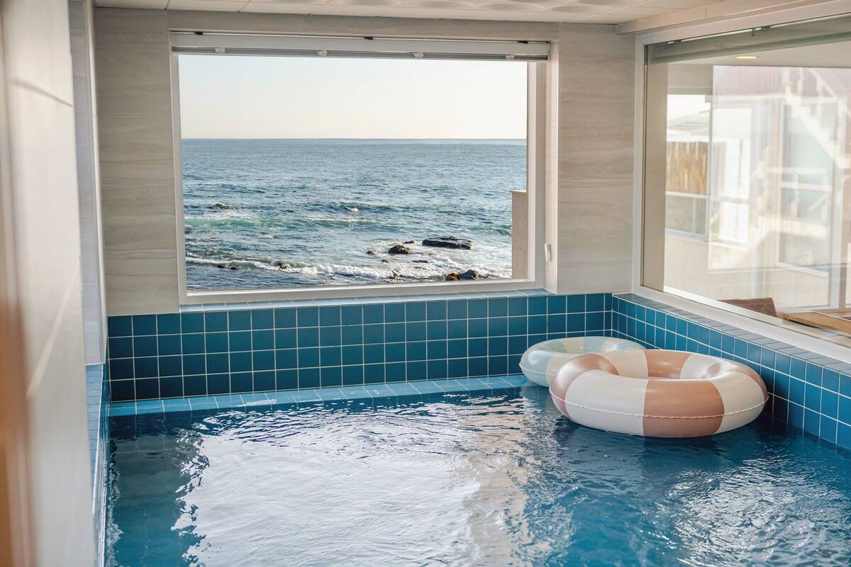 Basic Room, 2 Bedrooms (Room 201 (Oceanview/Family/Spa)) | 1 bedroom, WiFi (free)