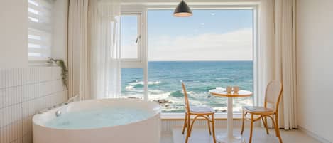 Basic-Zimmer, 1 Schlafzimmer (Room 402 (Oceanview/Spa))