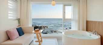 Donghae Badadam Ocean View Spa Pension