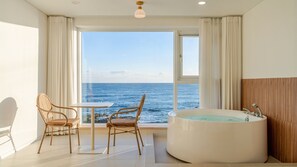 Basic-Zimmer, 1 Schlafzimmer (Room 303 (Oceanview/Spa))