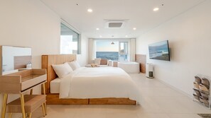 Basic Room, 1 Bedroom (Room 201 (Oceanview/Spa/Private Pool))