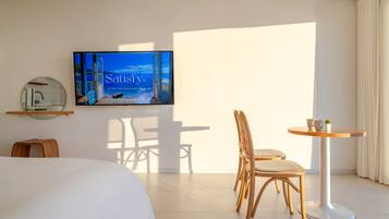 Basic Room, 1 Bedroom (Room 304 (Oceanview/Spa)) | 1 bedroom, free WiFi