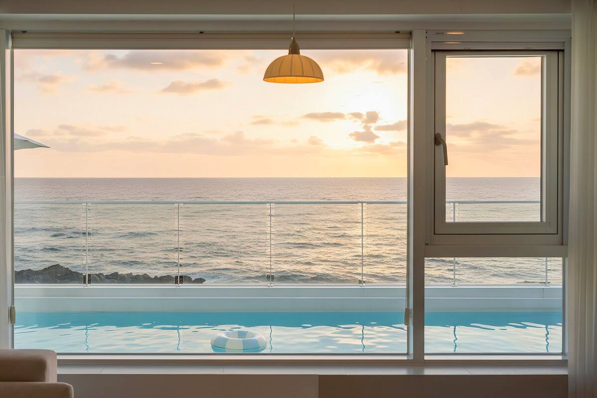 Basic Room, 1 Bedroom (Room 202 (Oceanview/Family/Spa)) | 1 bedroom, WiFi (free)