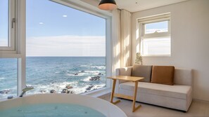 Perushuone, 1 makuuhuone (Room 404 (Oceanview/Spa)) | 1 makuuhuone, ilmainen Wi-Fi