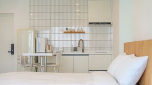 Basic Room, 1 Bedroom (Room 202 (Oceanview/Family/Spa)) | 1 bedroom, free WiFi - Donghae Badadam Ocean View Spa Pension (Donghae)