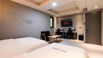 Laptop workspace, free WiFi