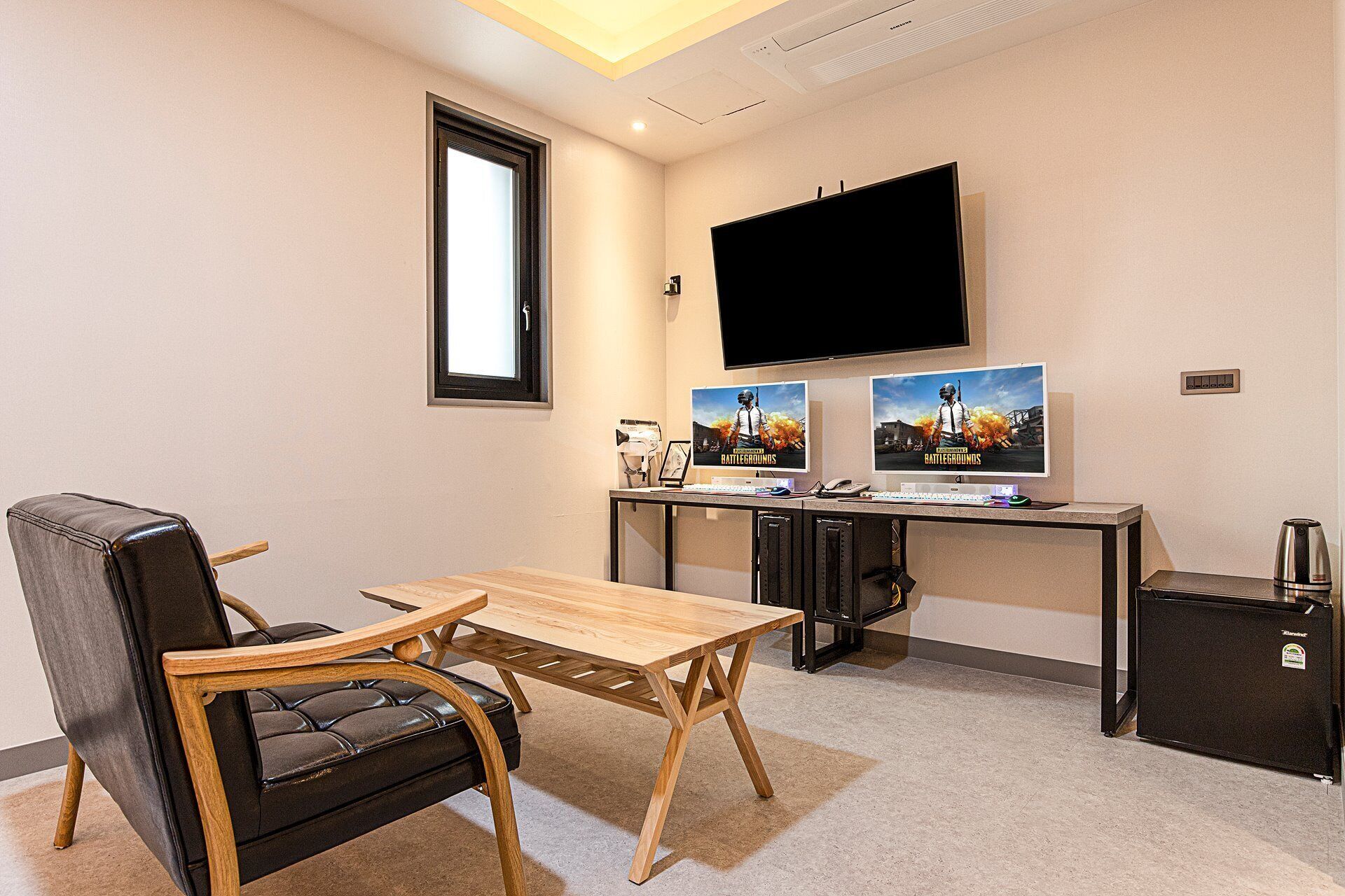 Suite familiar | Espacio para trabajar con laptop y wifi gratis 