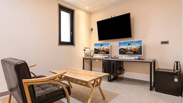 ファミリー スイート | デスク、ノートパソコン用作業スペース、WiFi (無料)