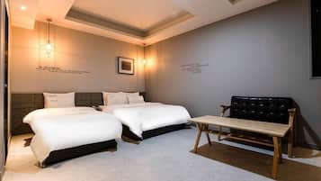 Desk, laptop workspace, free WiFi