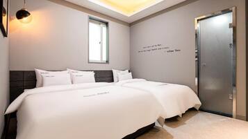 Desk, laptop workspace, free WiFi