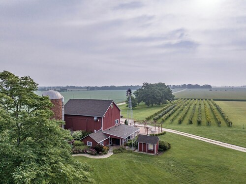 Tranquil 4-bedroom farmhouse in Caledonia