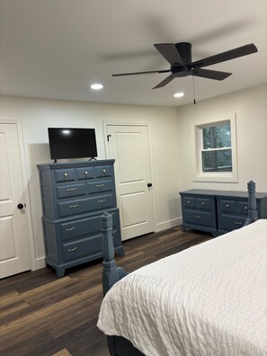 3 soverom, strykejern/-brett, wi-fi (inkludert) og sengetøy