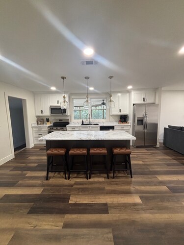 Relaxing home in Saltillo with plenty of space and just minutes from everything.