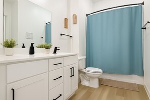 Bathroom - Rejuvenating 1BR Work-Friendly Escape in A+Area (Sherman)