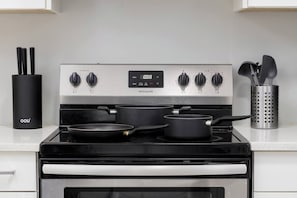 Apartment | 2 bedrooms - Cosy 2-bed Basement Suite in Quiet Neighbourhood (Delta)