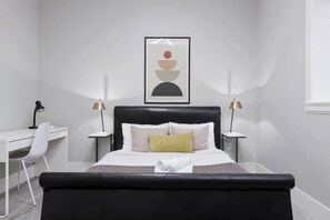 Apartment | 2 bedrooms - Cosy 2-bed Basement Suite in Quiet Neighbourhood (Delta)