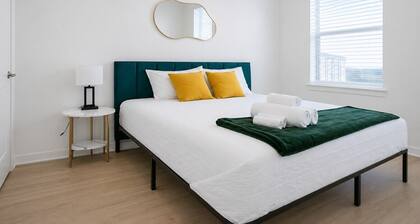 Modern Stay WorkerFriendly Home w/Lndry GYM & Pool