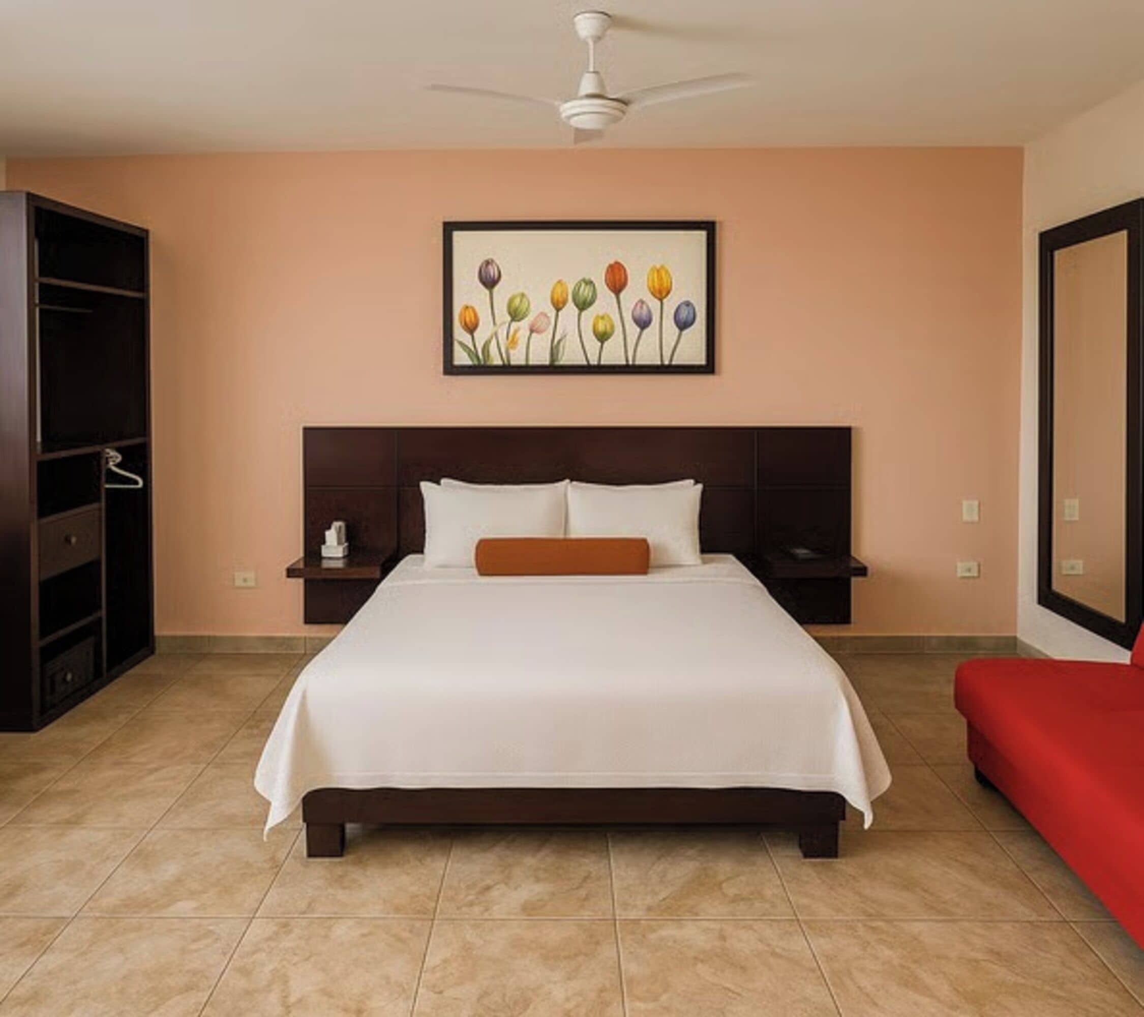 Deluxe Studio | Desk, laptop workspace, iron/ironing board, free WiFi