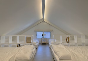 Strykjärn/strykbräda, gratis wi-fi och sängkläder