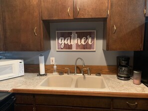 Micro-ondes, four, plaque de cuisson