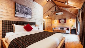 Deluxe Double Room, Courtyard View