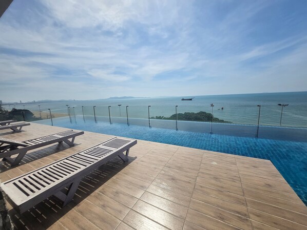 Outdoor pool, pool loungers