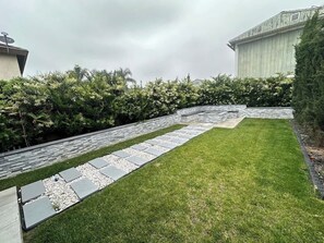 Property grounds - Glendora Super House! (Glendora)