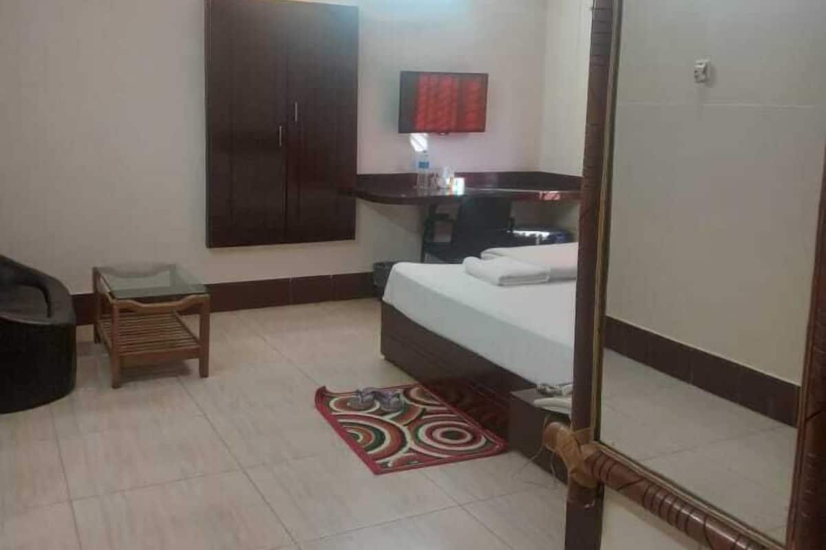 Bureau, Wi-Fi gratuit, draps fournis