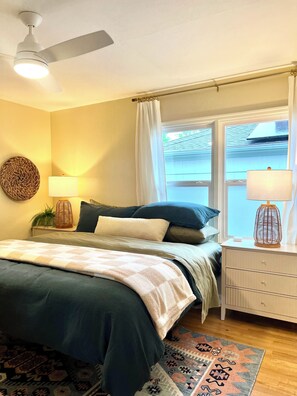 2 bedrooms, desk, iron/ironing board, travel crib