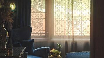 In-room safe, free WiFi